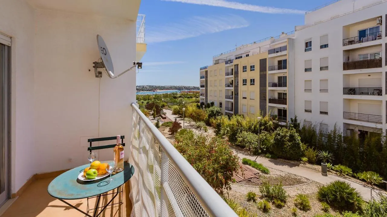 Bright & Lovesome Apartment W/ Balcony In Portimao By Lovelystay 葡萄牙