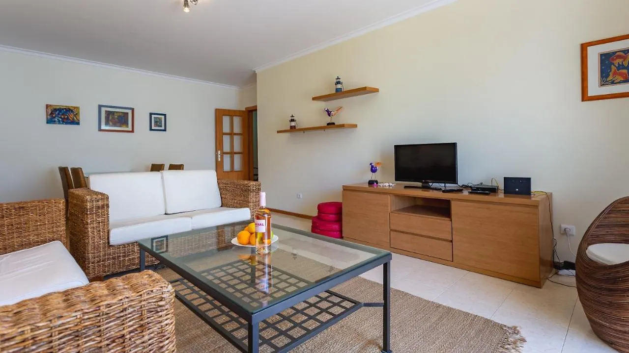 Bright & Lovesome Apartment W/ Balcony In Portimao By Lovelystay